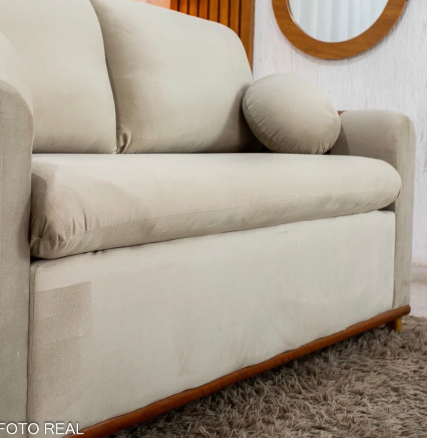 Sofá 3 lugares Kievi Larg. 1.80m Veludo Bege A32