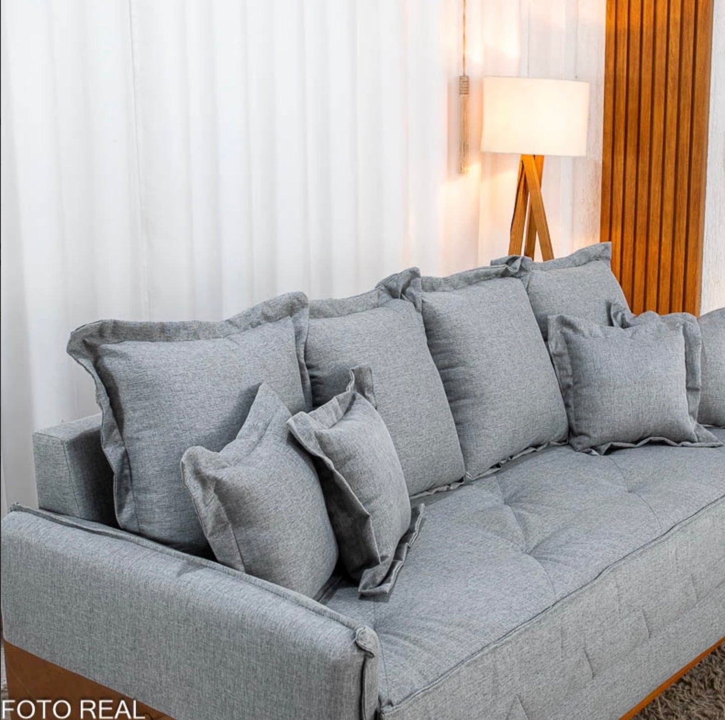 Sofá 4 Lugares Living Luca 2.10m Linho Cinza C/ Detalhe - Molas Bonnel