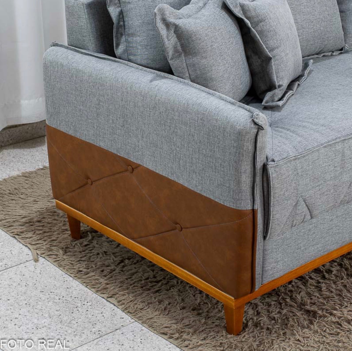 Sofá 4 Lugares Living Luca 2.10m Linho Cinza C/ Detalhe - Molas Bonnel